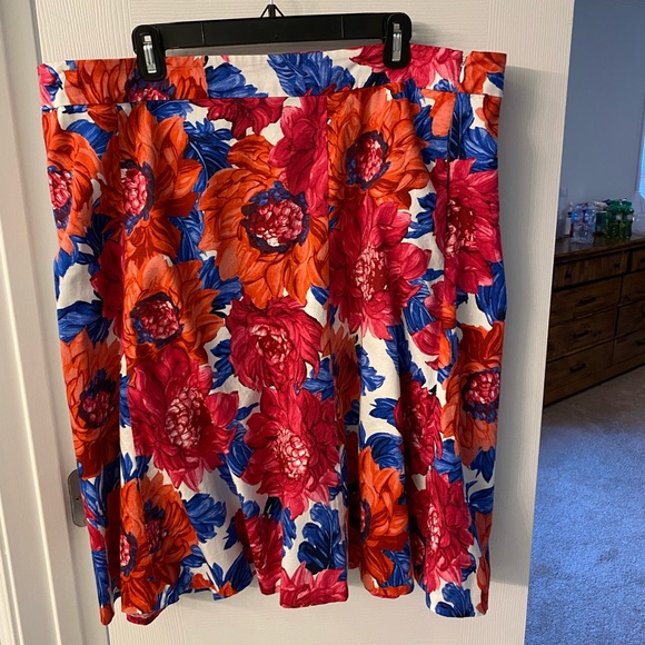 Size 20 Talbots floral skirt midi - Picture 3 of 4